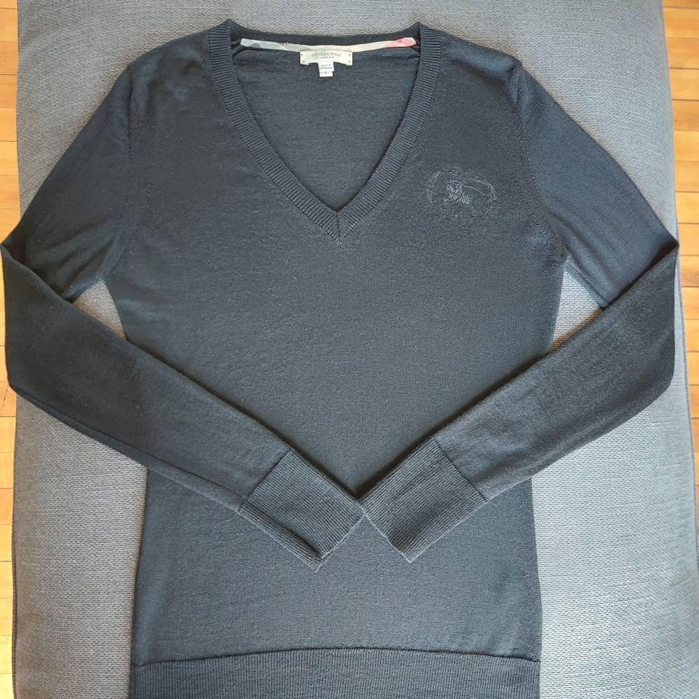 Burberry Black Fine Merino Wool V-Neck Sweater